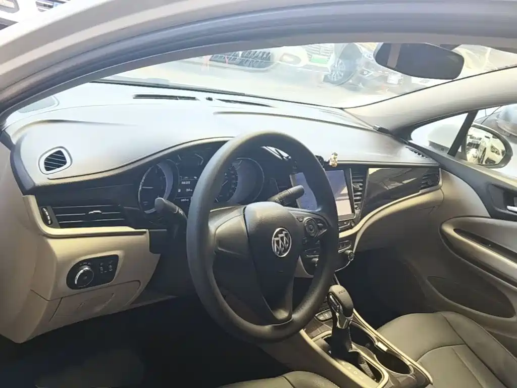 Buick Verano 2018 — фото 10