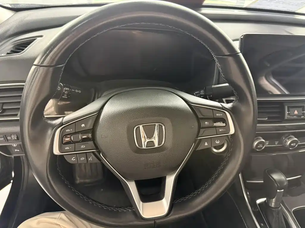 Honda Accord 2022 — фото 12