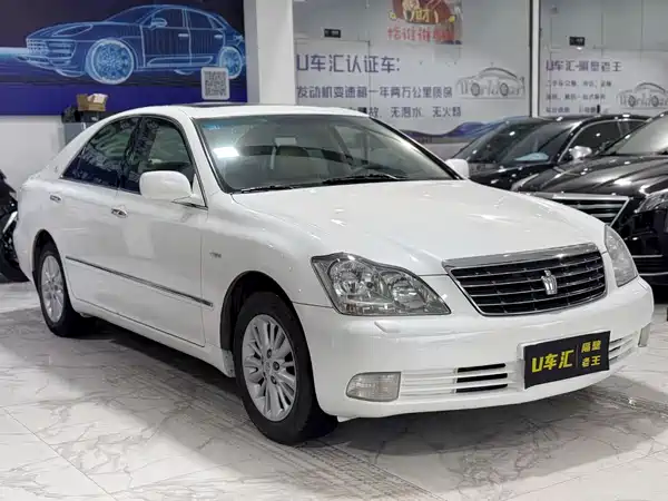 Toyota Crown 2005