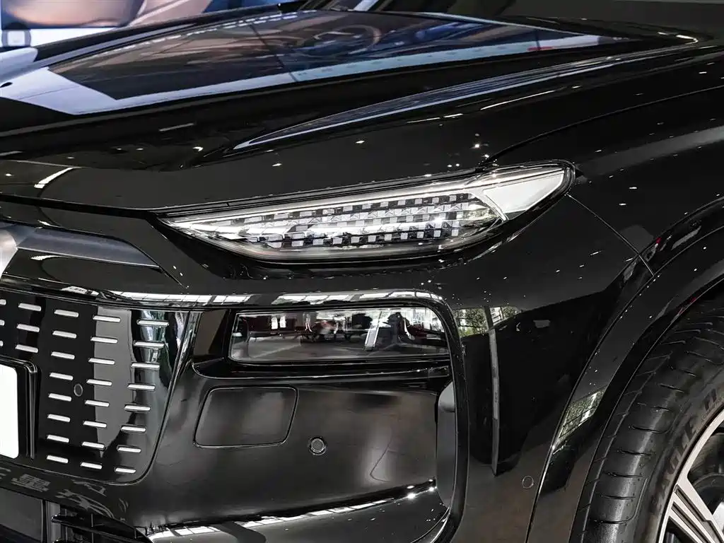 Audi Q6L e-tron 2026 — фото 14