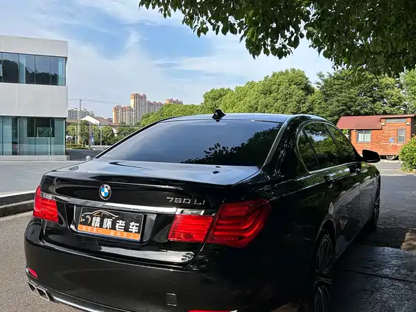 BMW 7 Series 2010