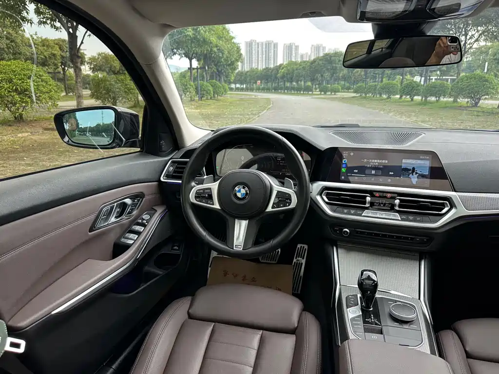 BMW 3 Series 2021 — фото 14