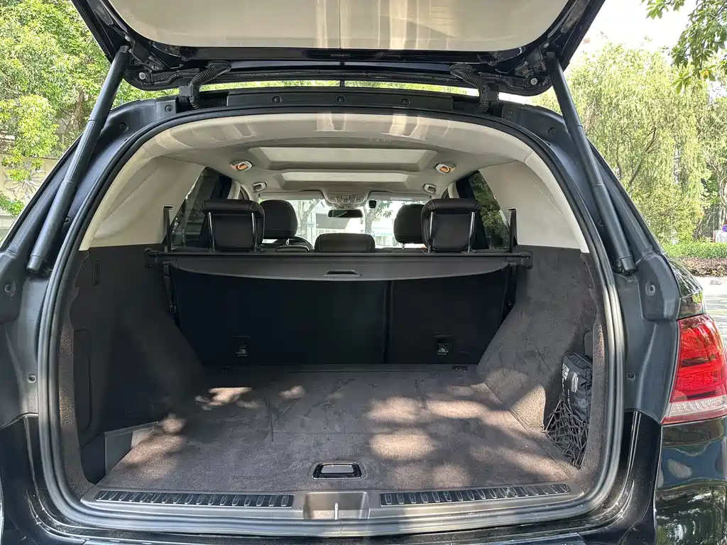 Mercedes-Benz GLE 2018 — фото 18