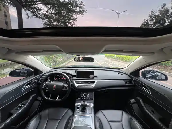 Hongqi H5 2022