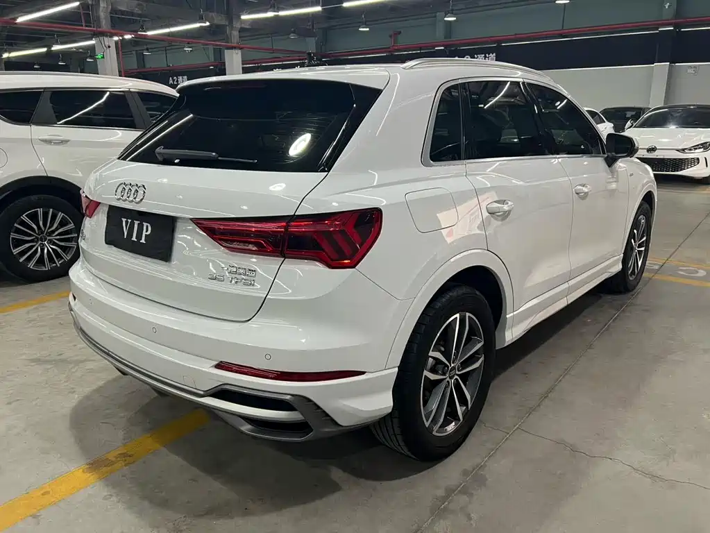 Audi Q3 2022 — фото 4