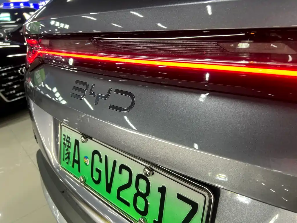BYD L DM-i 2026 — фото 23