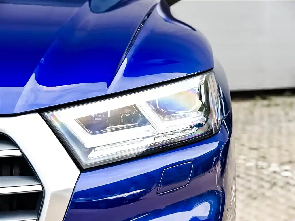 Audi Q5L 2019 — фото 16