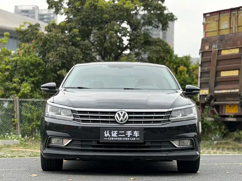 Volkswagen Passat 2018 — фото 2