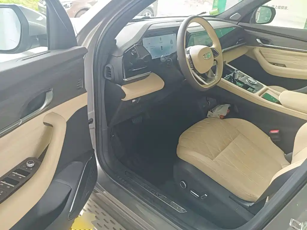 Geely Xingyue L 2025 — фото 16
