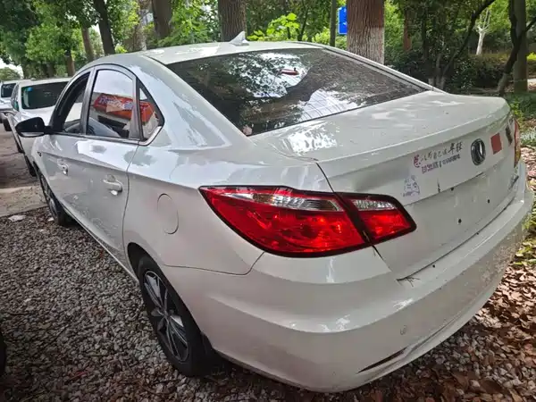 Changan Eado 2015