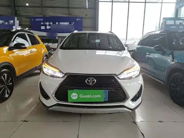 Toyota Yaris L 2021