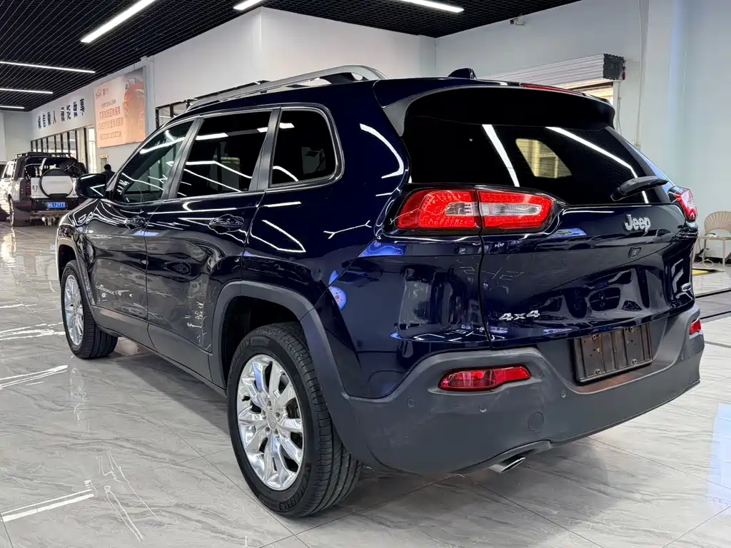 Jeep Cherokee 2014 — фото 3