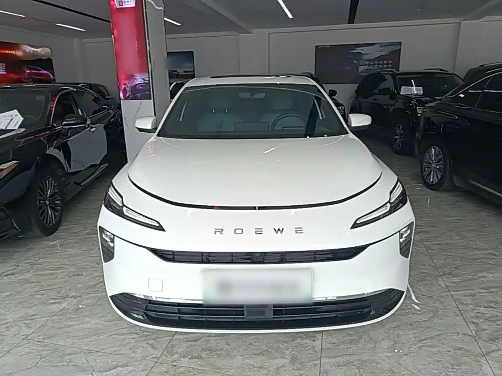 Roewe D6 2025