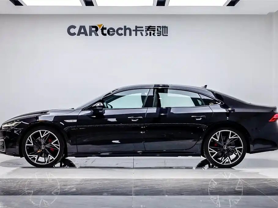Audi A7L 2024 — фото 3