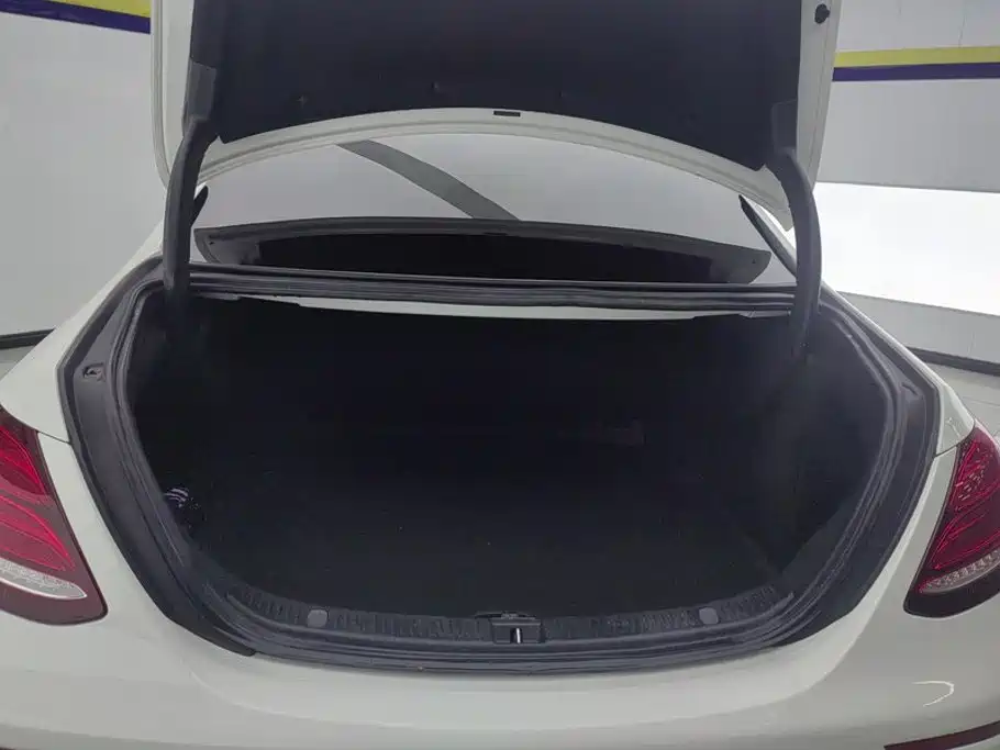 Mercedes-Benz E-Class 2017