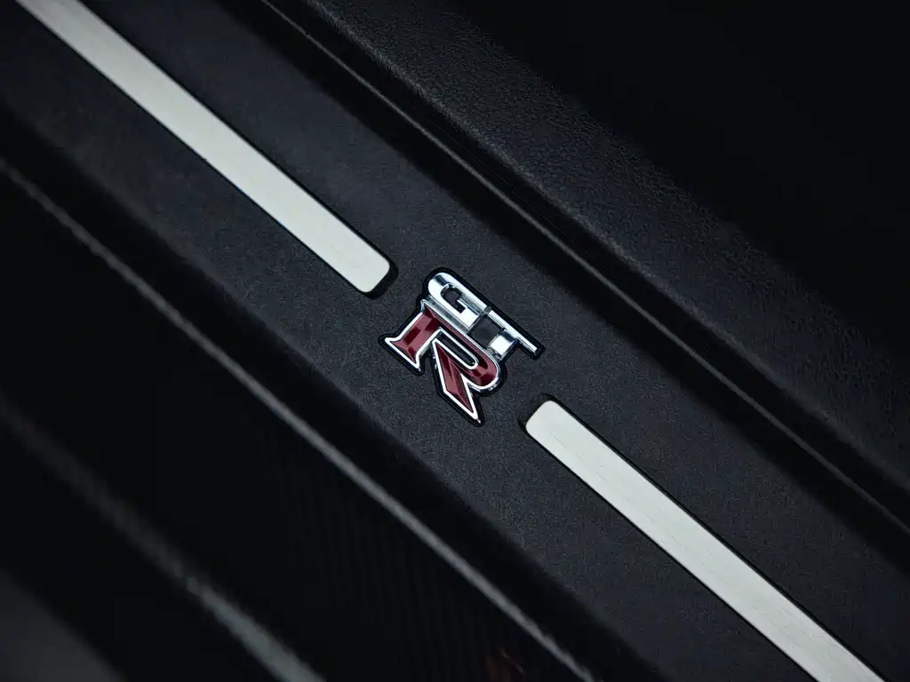 Nissan GT-R 2011 — фото 29