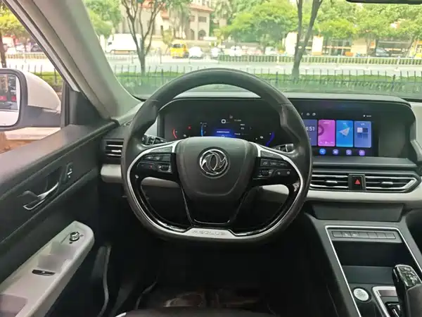 Dongfeng E70 2022