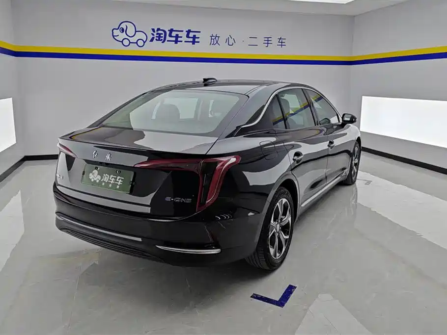 Hongqi E-QM5 2024 — фото 3
