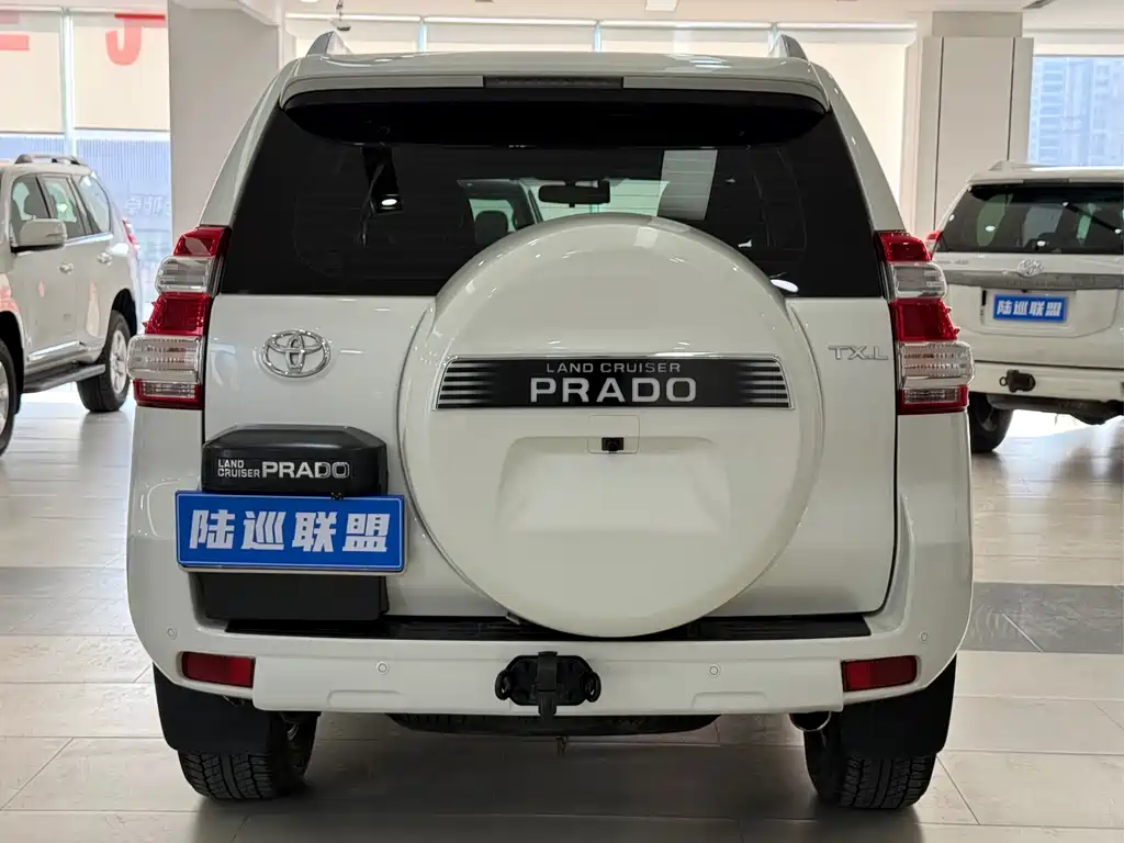 Toyota Prado 2016 — фото 15