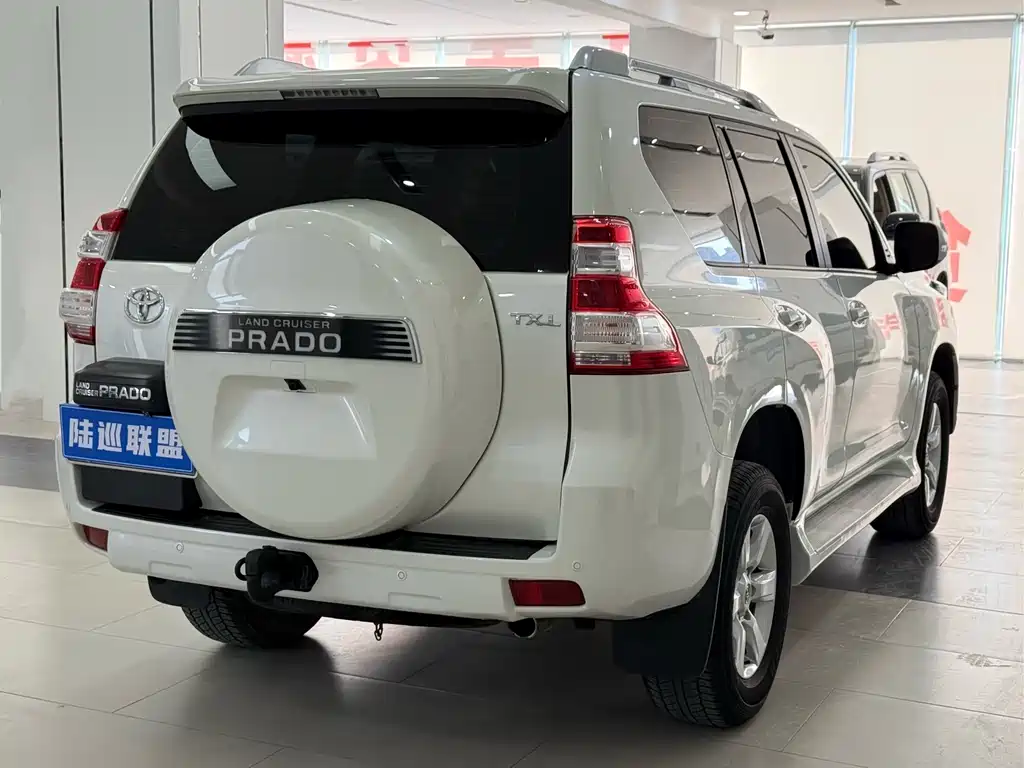 Toyota Prado 2016 — фото 16