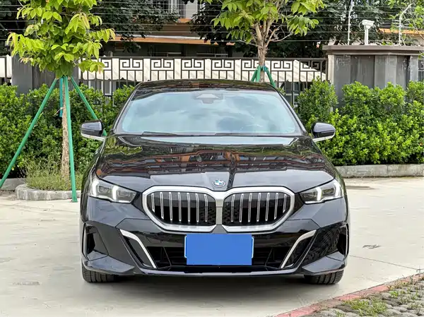 BMW 5 Series 2024