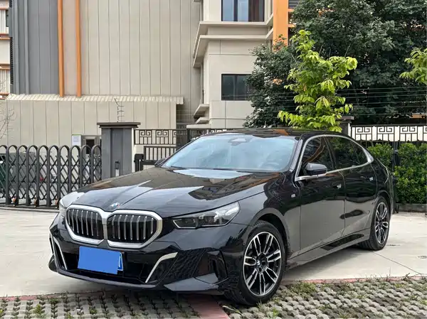 BMW 5 Series 2024
