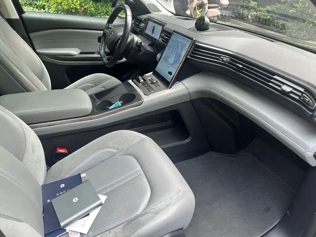 NIO ES6 2020
