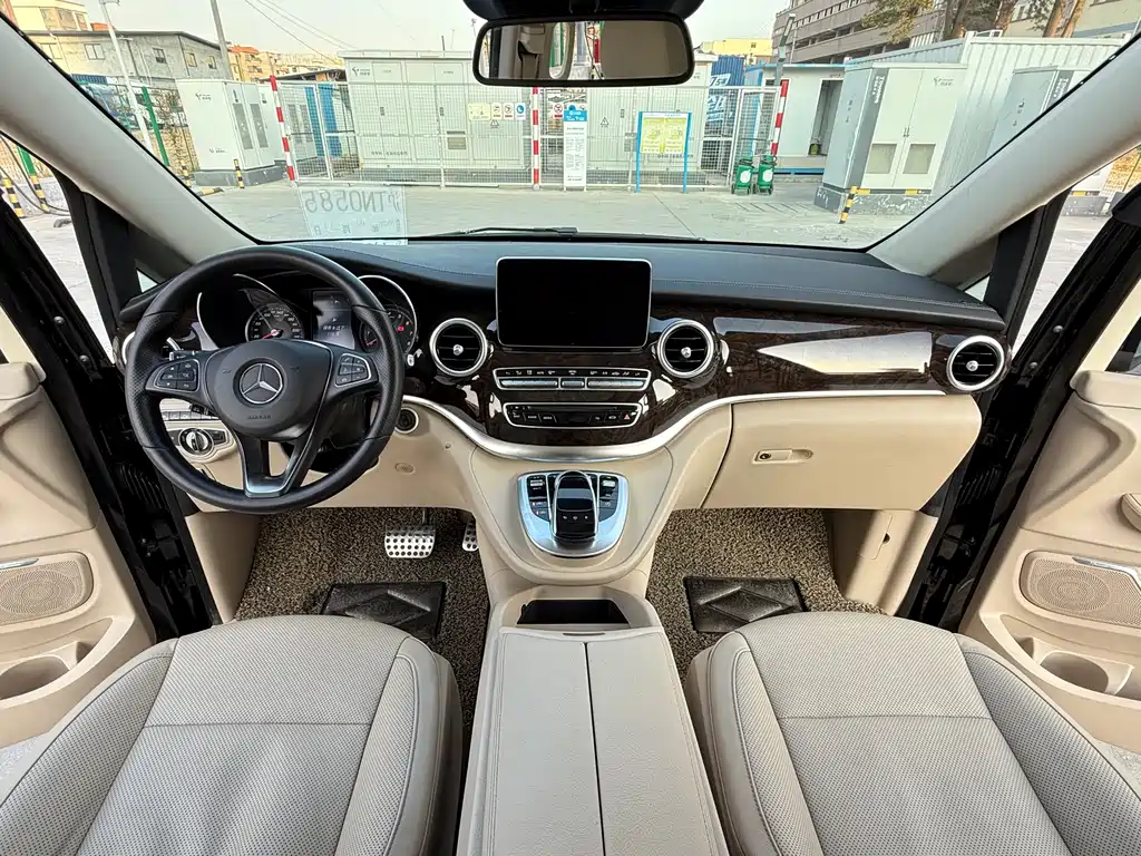 Mercedes-Benz V-Class 2016 — фото 6