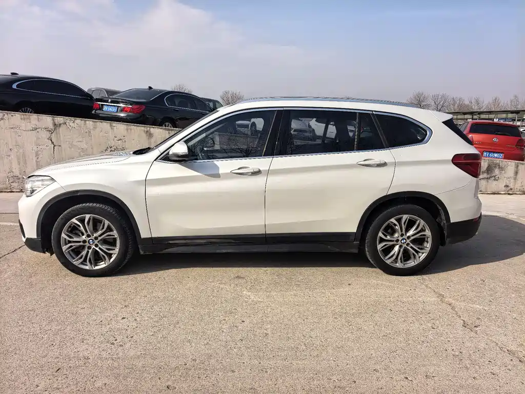 BMW X1 2019 — фото 5