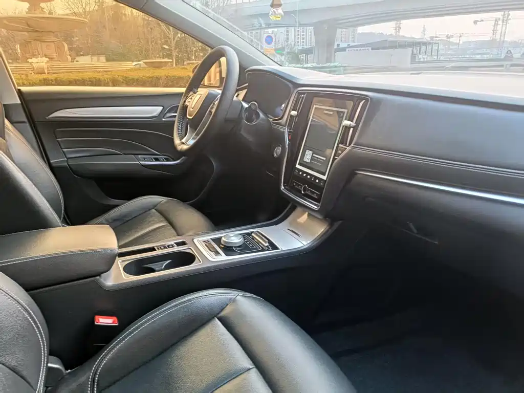 Roewe i6 New Energy 2019 — фото 9