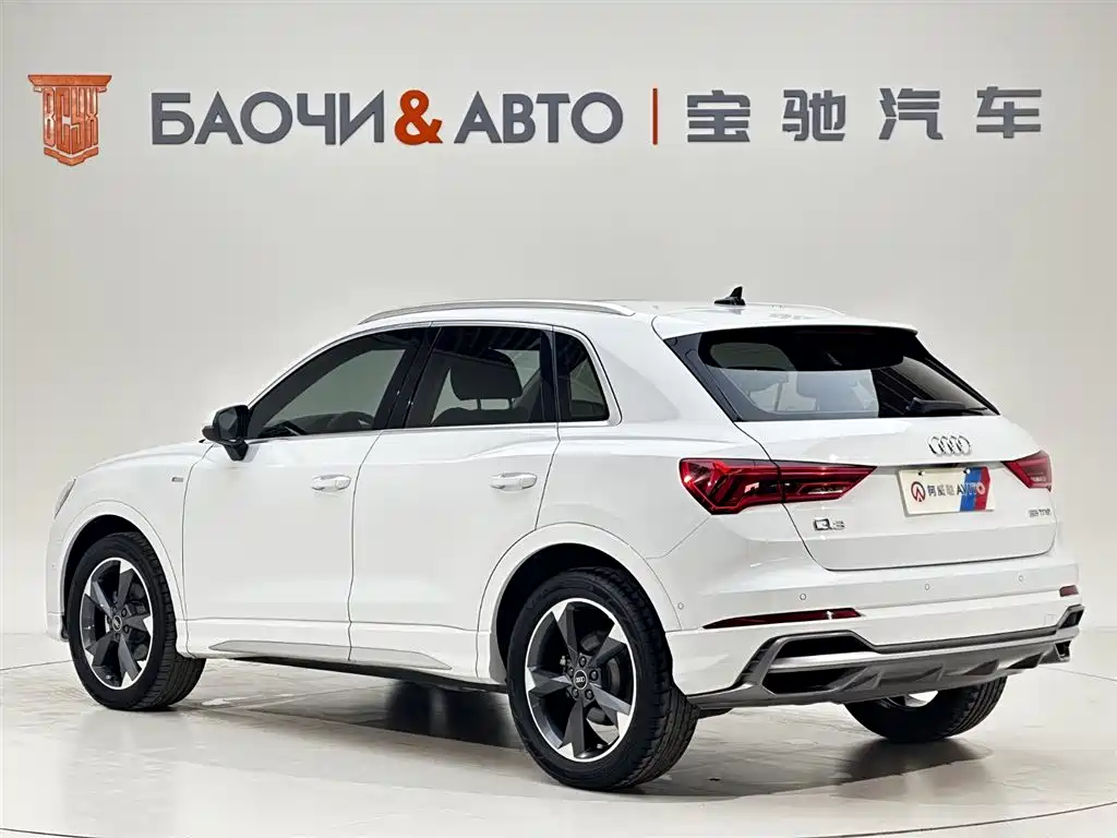 Audi Q3 2022 — фото 3
