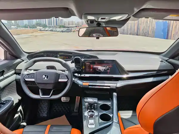 Changan UNI-V 2024