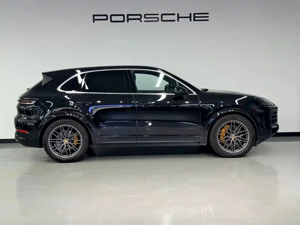 Porsche Cayenne 2024 — фото 2