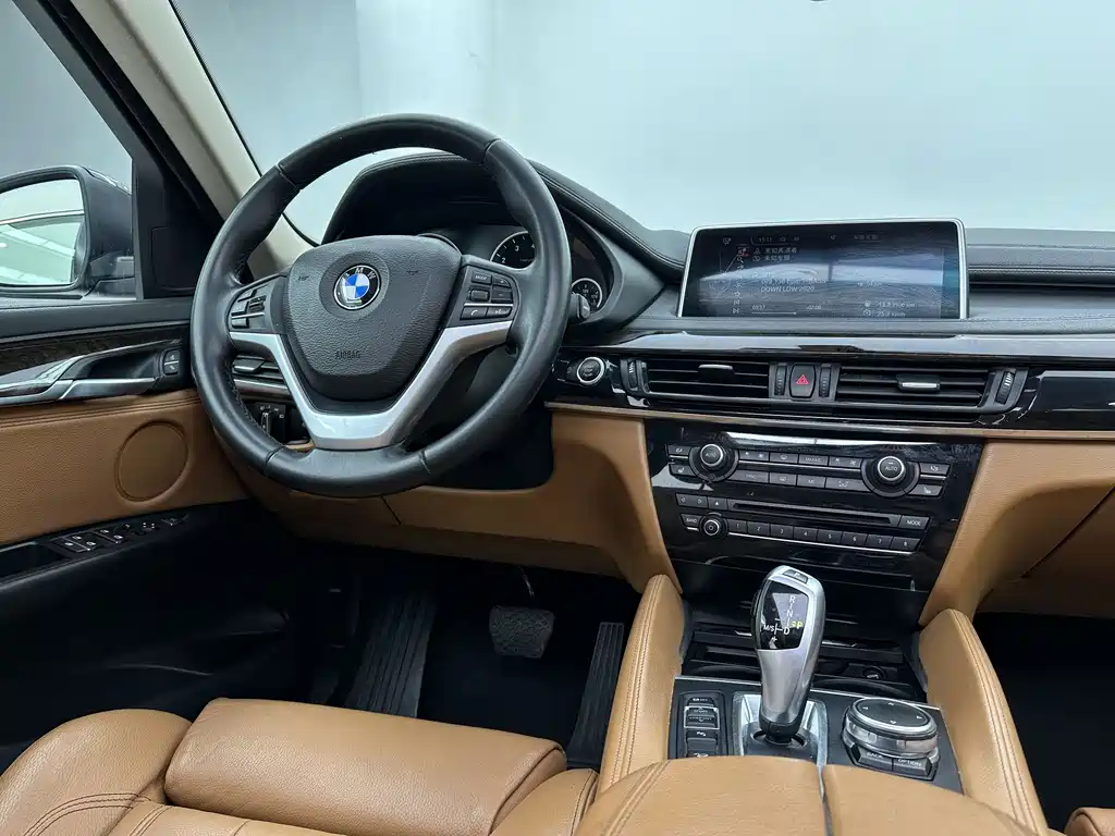 BMW X6 2018 — фото 32