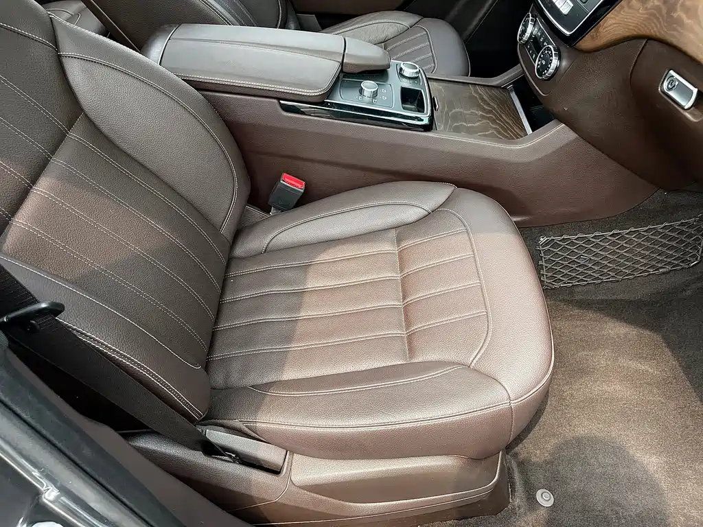 Mercedes-Benz GLE 2017 — фото 12