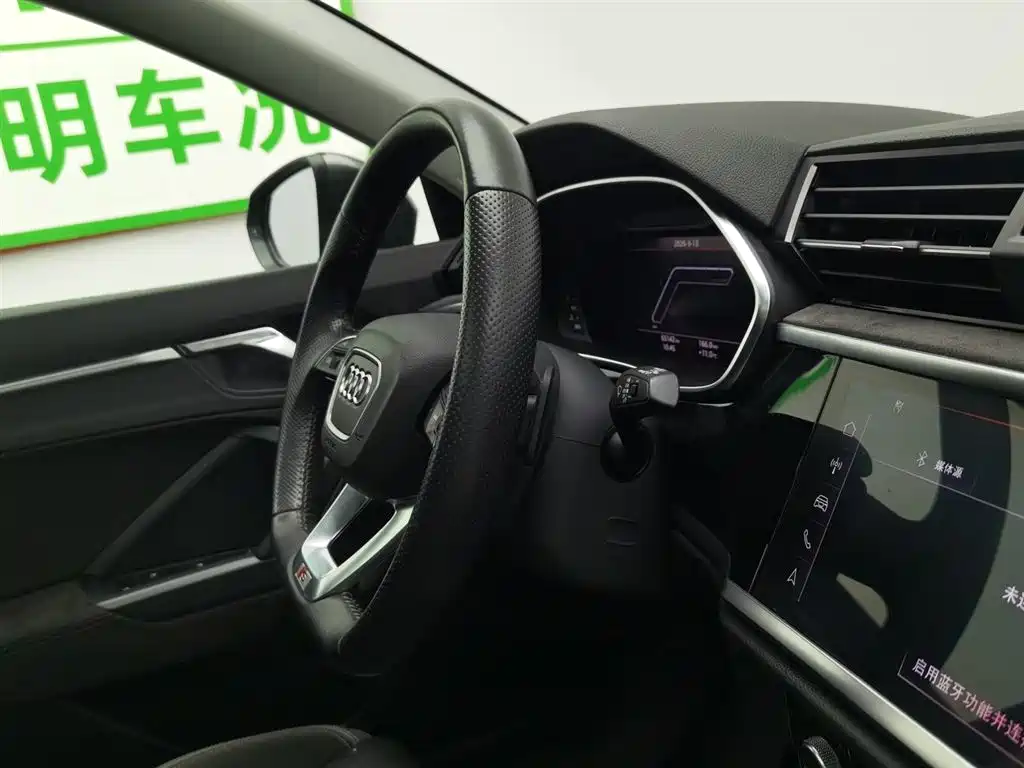 Audi Q3 Sportback 2020 — фото 22