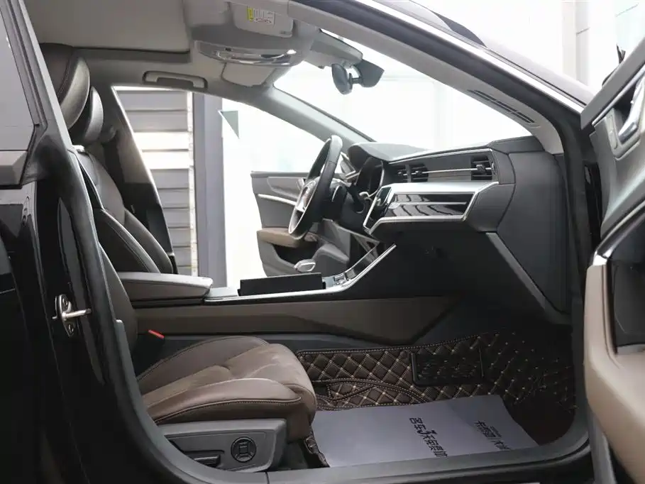 Audi A7L 2022 — фото 22