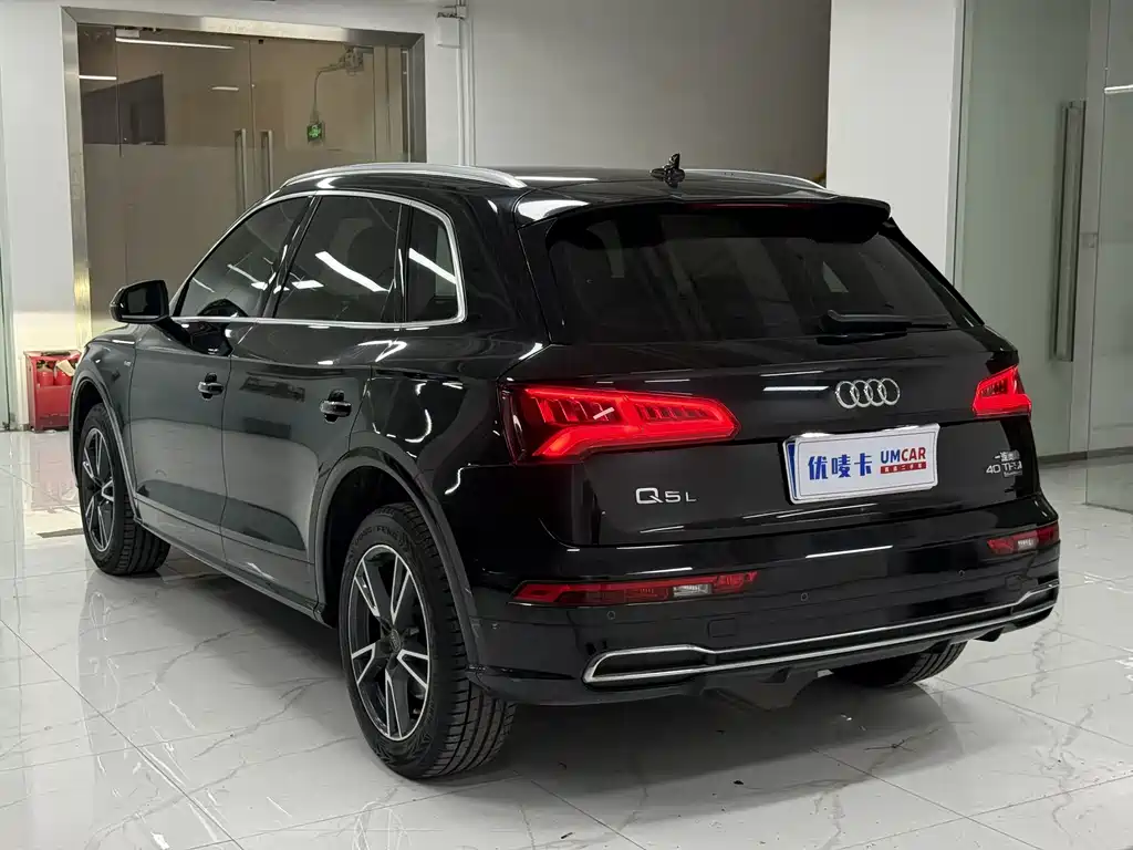 Audi Q5L 2021 — фото 4