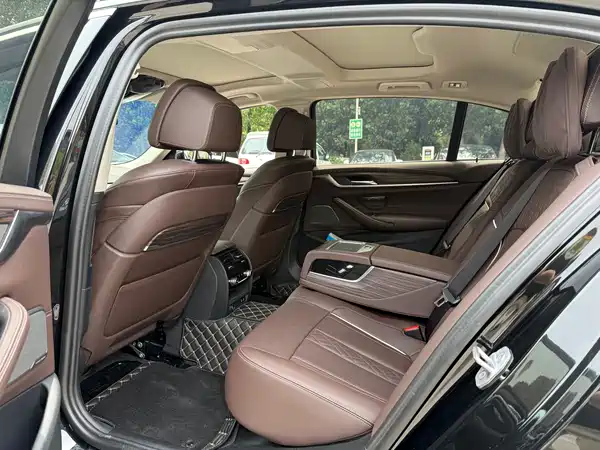 BMW 5 Series 2023