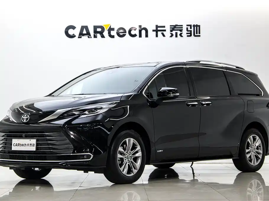 Toyota Sienna 2024