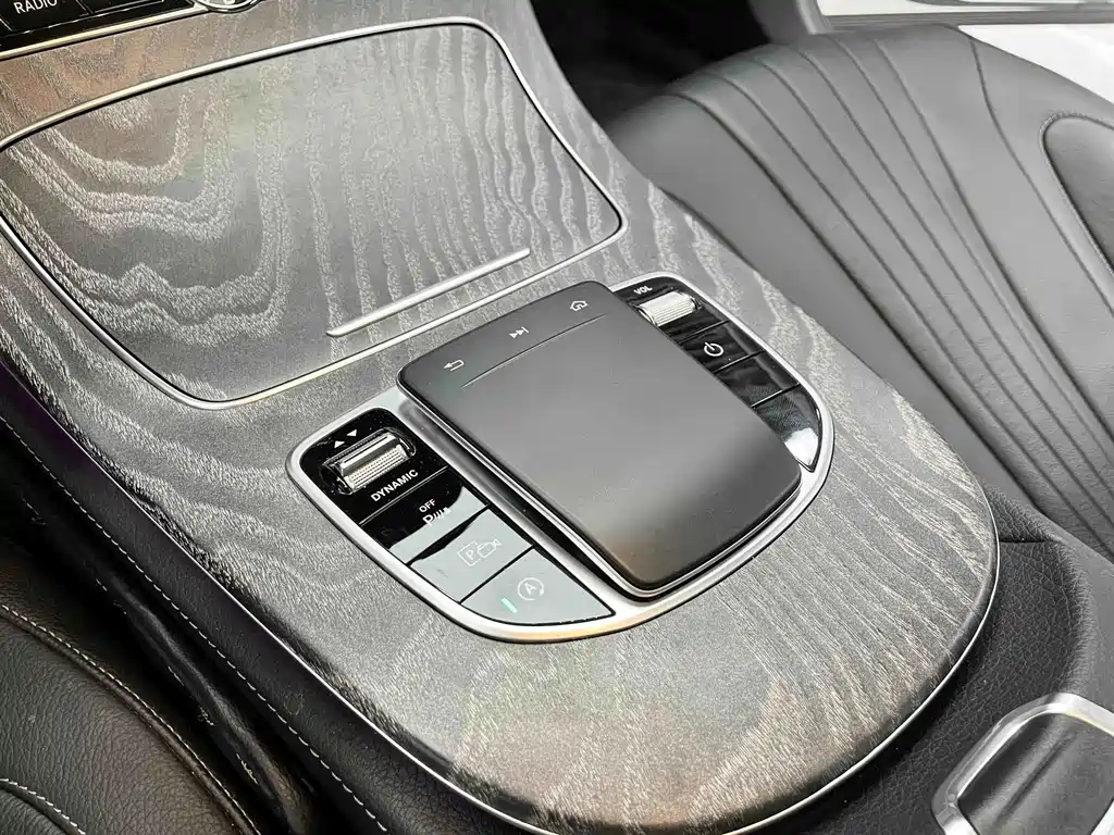 Mercedes-Benz CLS 2019 — фото 14
