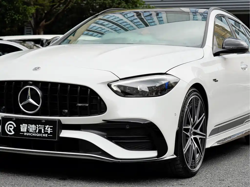 Mercedes-Benz C-Class AMG 2025 — фото 8