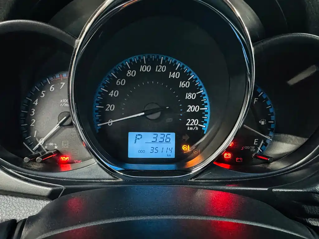 Toyota Yaris L 2019 — фото 3