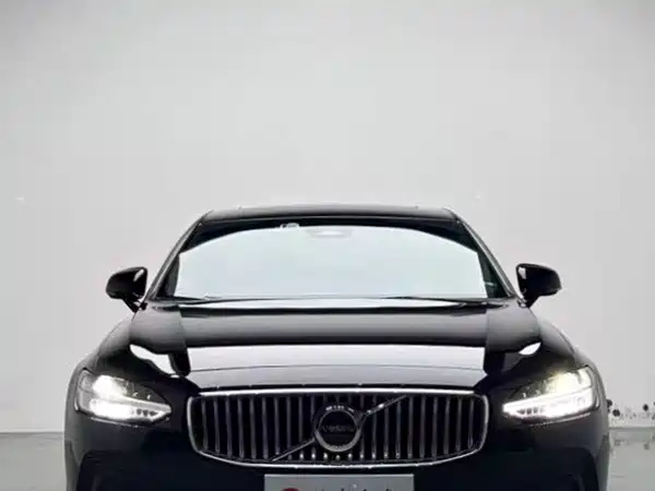 Volvo S90 2023