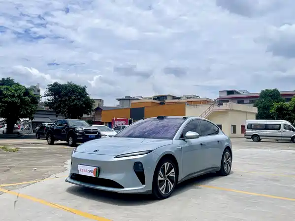 NIO ET5 2022