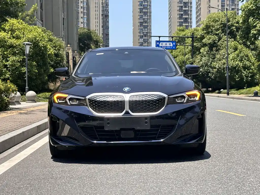 BMW i3 2025 — фото 2