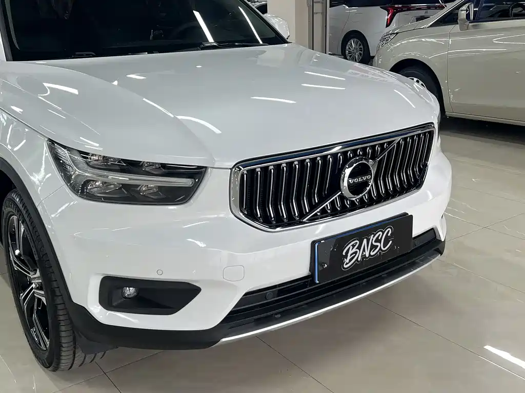 Volvo XC40 2020 — фото 2