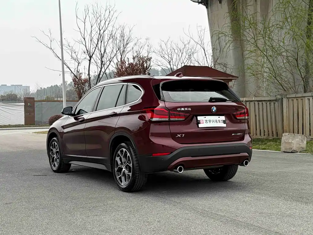 BMW X1 2022 — фото 7