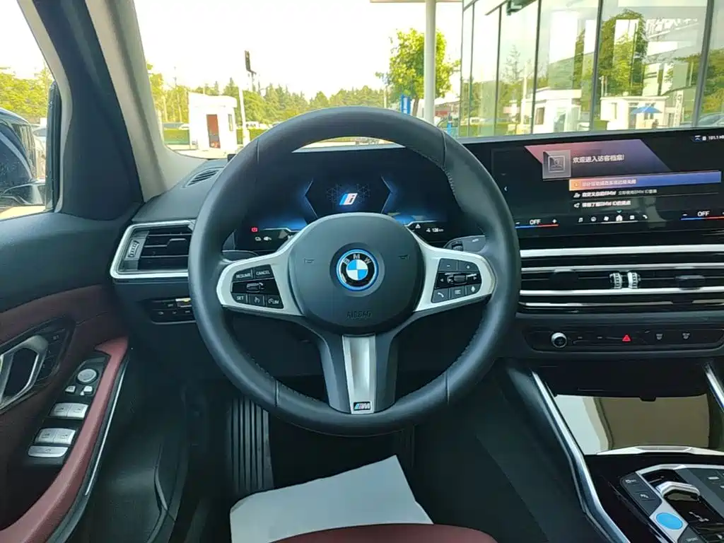 BMW i3 2025 — фото 11