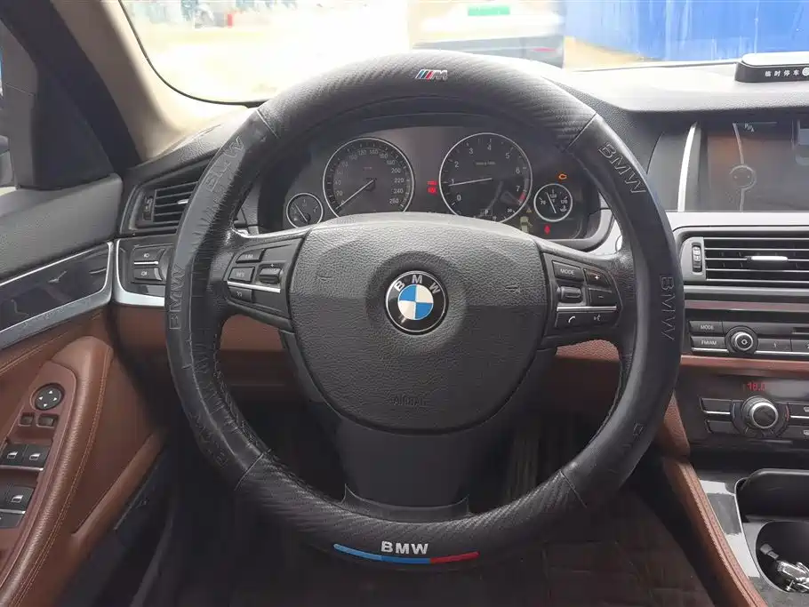 BMW 5 Series 2014 — фото 15